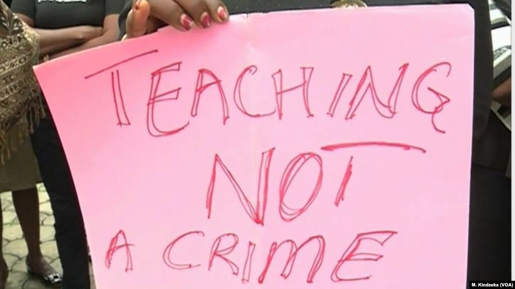 Cameroon: Government Officials Attempt To Convince Teachers To Stop Protesting