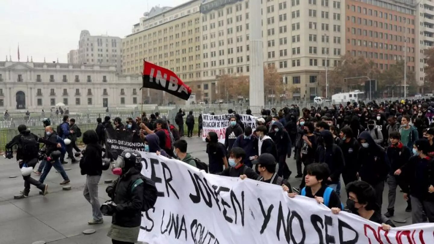 Chile: Protests By Students Against Educational Issues, Rising Costs And Subpar Educational Quality